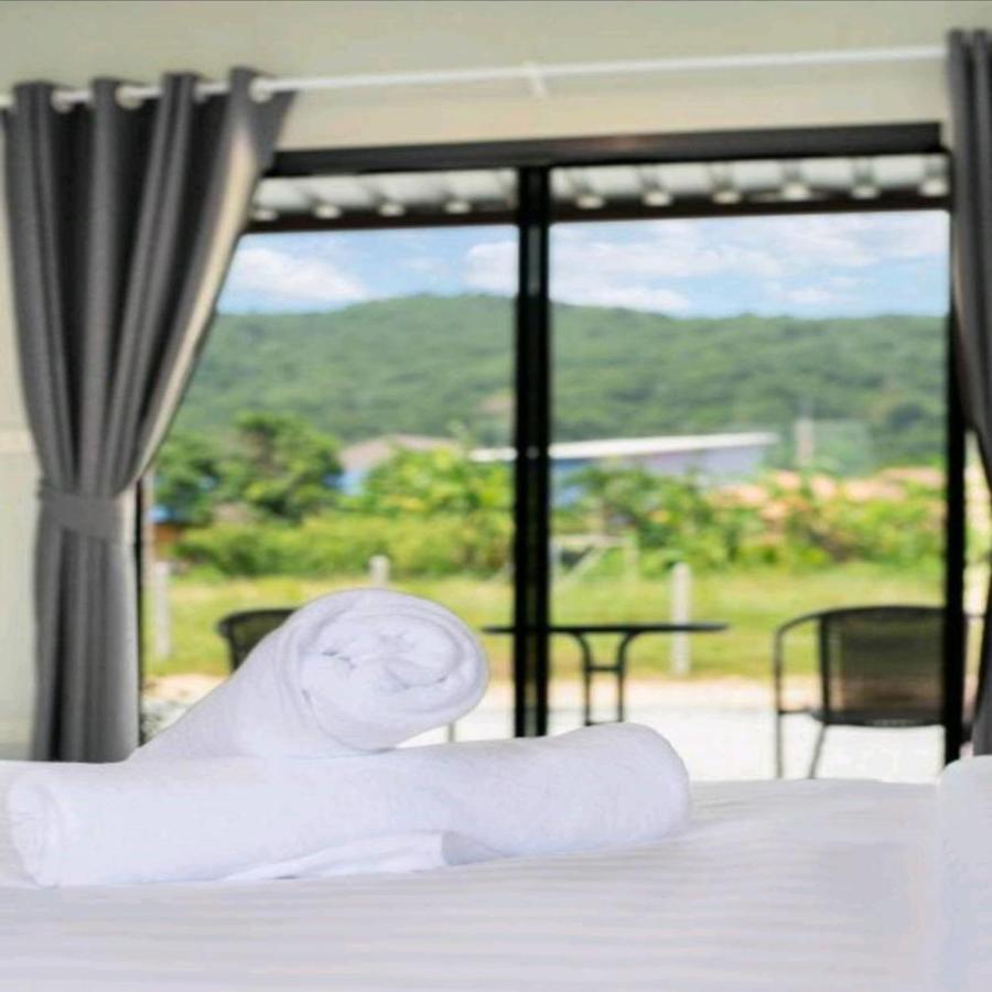 Malinee Resort Bang Tao Beach  Exterior photo
