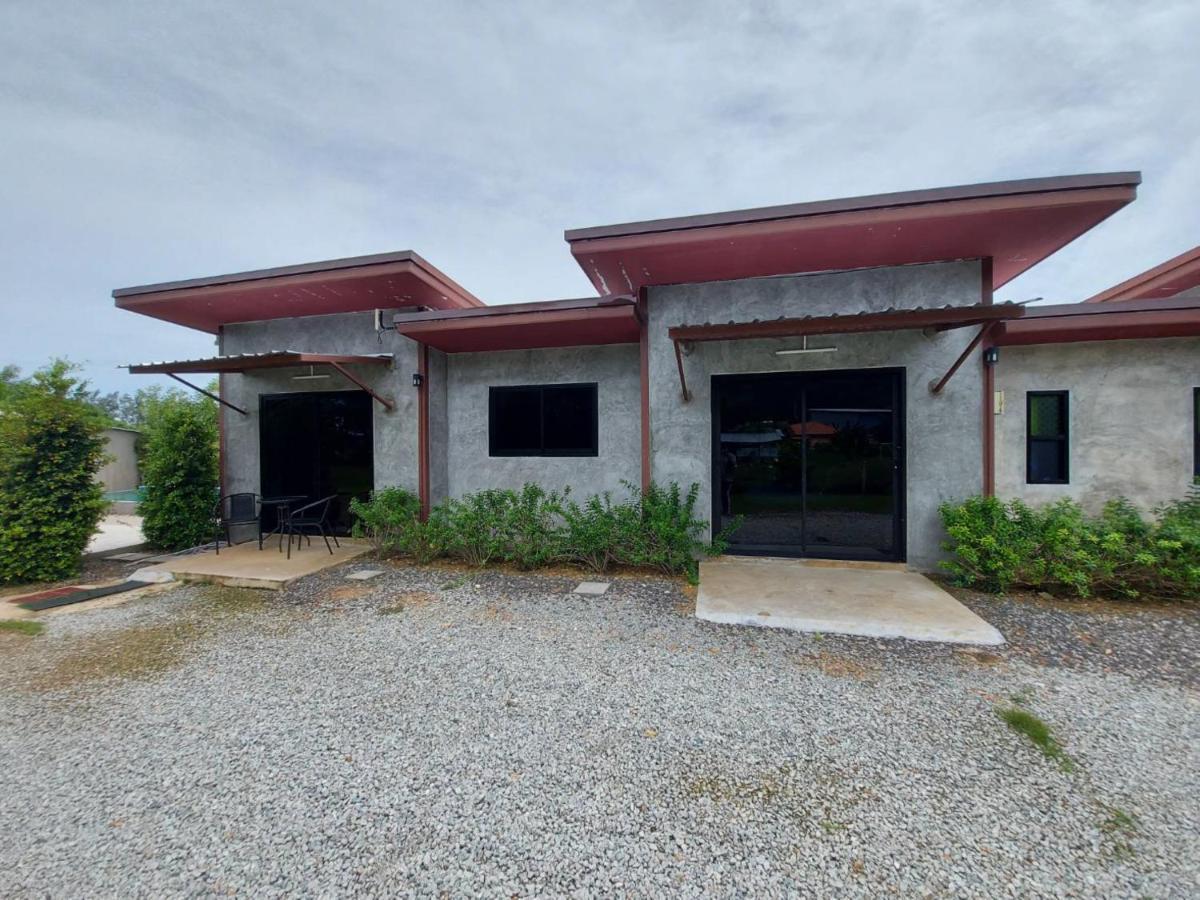 Malinee Resort Bang Tao Beach  Exterior photo