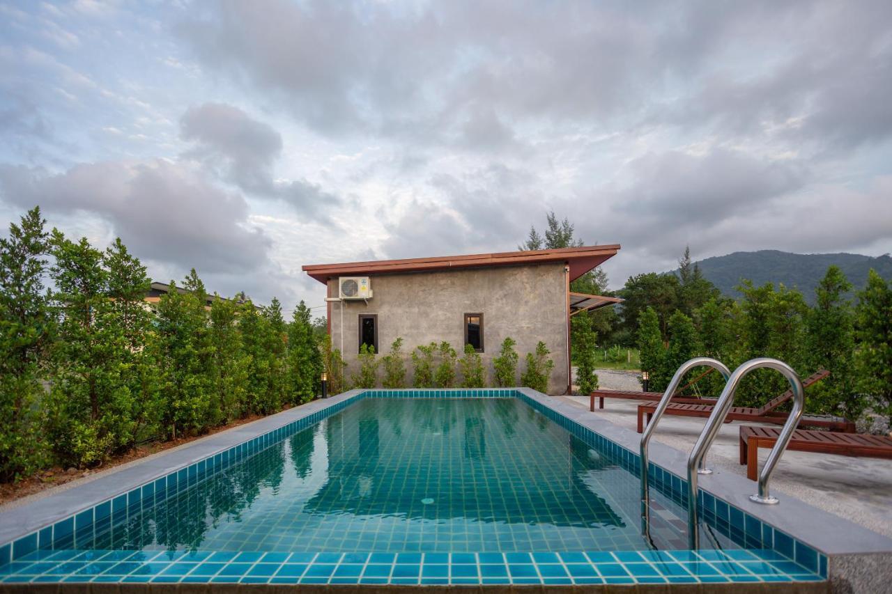 Malinee Resort Bang Tao Beach  Exterior photo