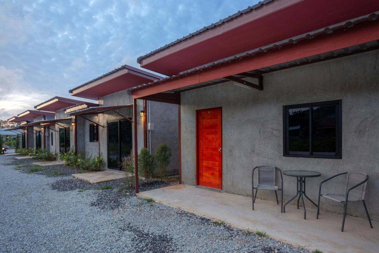 Malinee Resort Bang Tao Beach  Exterior photo